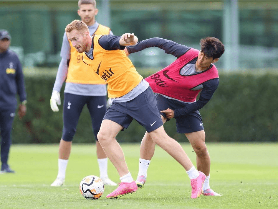 塔子哥即将迎来的对手是...Arsenal Ne...（塔子哥即将迎战的对手是阿森纳）