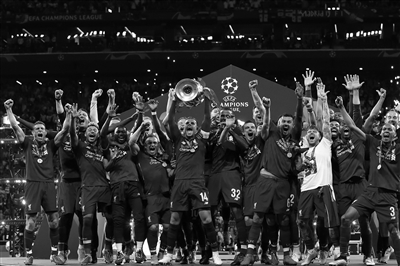 国乒8-4德国！王楚钦不满发挥，孙颖莎力拼每分，混双2人谈防弧！（国乒8-4击败德国！王楚钦自评发挥欠佳，孙颖莎每分必争，混双组合谈防弧圈）