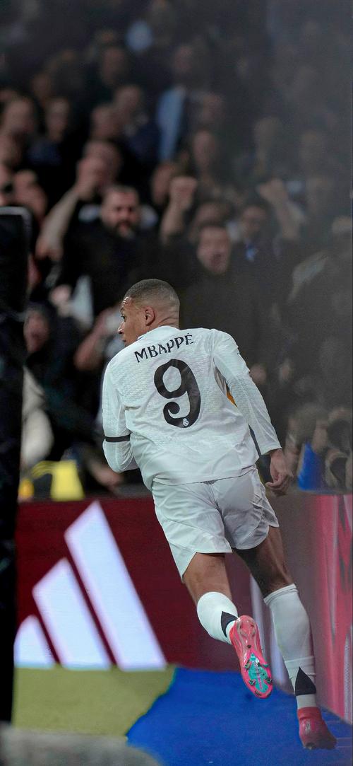 欧冠唯一0分球队，阿贾克斯首次遭遇欧战8连败（阿贾克斯首次欧战8连败，成欧冠唯一零分之队）