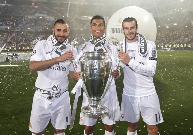 巴萨官方：欧冠对法鹰将检查穿客队球衣者身份，排除非法购票（巴萨通告：欧冠战法鹰将核验身着客队球衣者身份，杜绝非法购票）