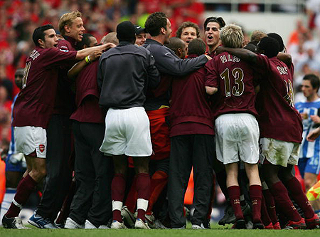 18岁中场奇才成为豪门猎物：皇马巴黎阿森纳下场，6000万估值不低（18岁中场天才成豪门抢手货：皇马、巴黎、阿森纳齐出击，身价约6000万）