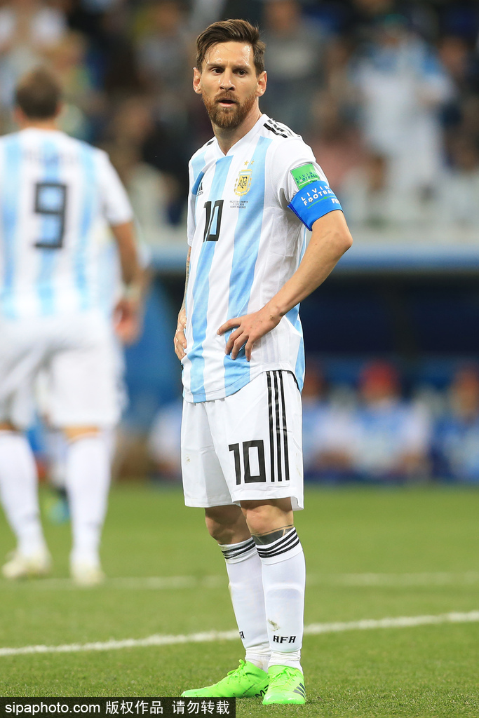 篮球火箭球员连续三场命中关键投篮