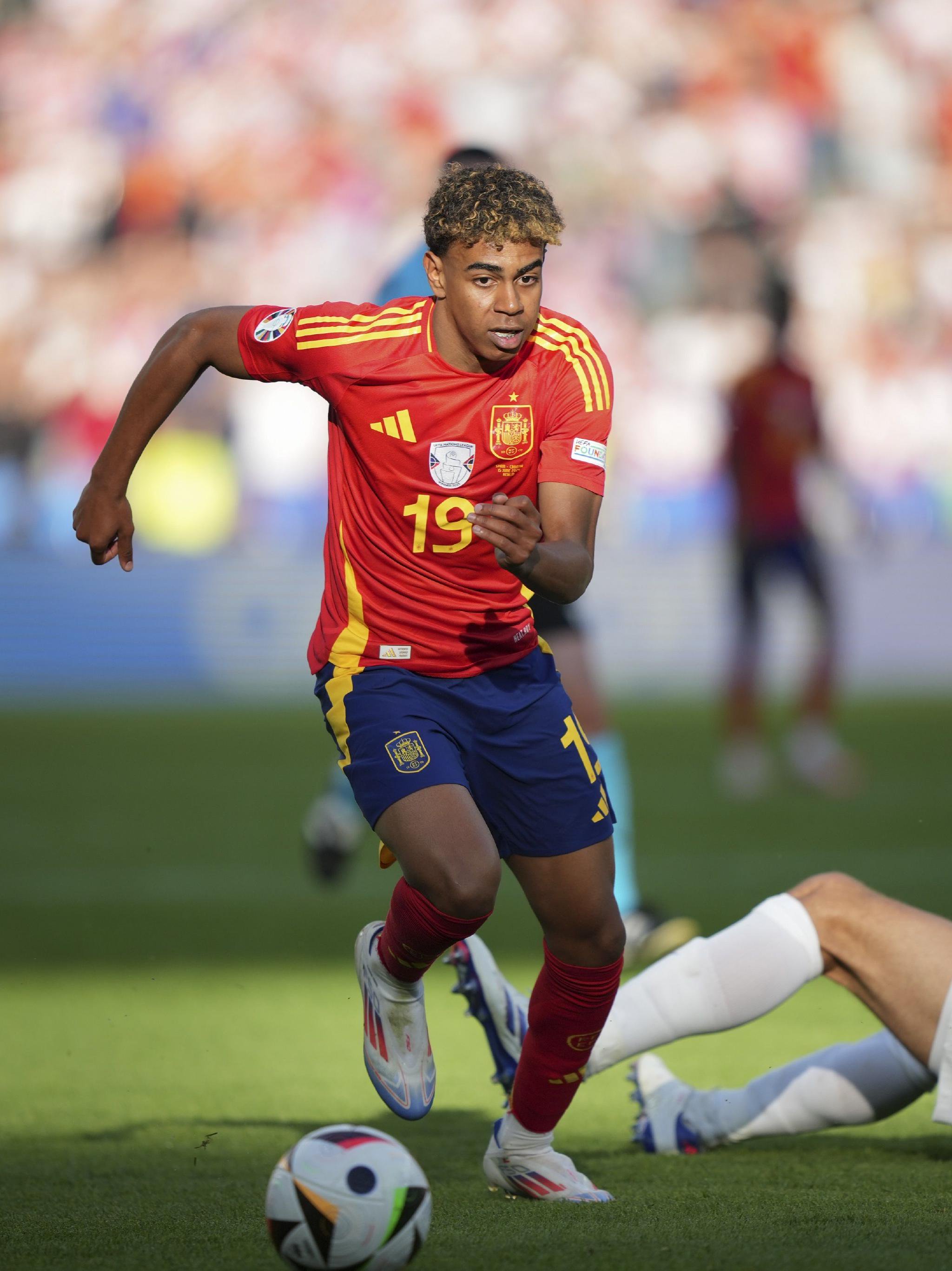 CM：米兰和尤文都在关注法国U21国门雷斯特（法国U21国门雷斯特成米兰、尤文考察目标）