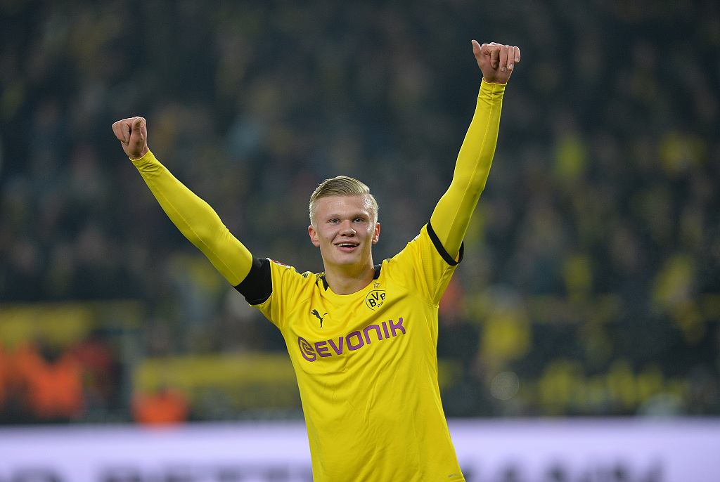 记者：于汉超正在参加B级教练培训班，下赛季将担任申花助教（记者：于汉超正参加B级教练员培训，下赛季将出任申花助教）